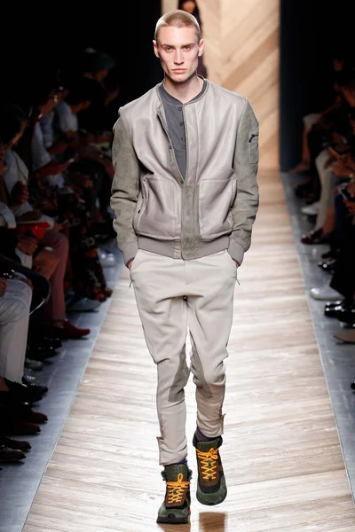 Look 2